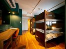 �yCopenhagen-Midcentury Modern�z��l���ł��S�n�悭�߂�����A�k���X�^�C���̃��C�h�ȋq���B