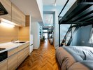 �yHelsinki-Scandinavian Modern�z�����p�I�ɐ������ꂽ�A���s������w���V���L���̋q���B