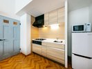 �yHelsinki-Scandinavian Modern�z���B���e�[�W�̉����݂�������L�b�`���ŁA�F�Ŋy�������������B