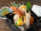 旬の食材を贅沢に詰め込んだ土瓶蒸し。ほっとあたたまる福一の秋のお料理。