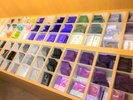 フロントにはおすすめの化粧水や乳液をご用意しておりますので、ご自由にお取りください。