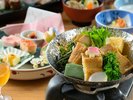 あなご鍋は、ふっくらとやわらかい身を存分にお楽しみいただけます。
