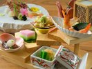 春の万葉創作和会席より。一つ一つ素材の味わいをお楽しみください。