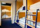Bunk Economy with Shared Bathroom�b2�i�x�b�h��2�䂠��t�H�[�X�̂������ł��B