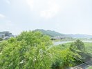 【ダブルルームプラス】客室からは夢前川が一望できます。※眺めの一例です