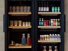 エグゼクティブラウンジでは、時間帯により軽食やコーヒー、アルコールなどのドリンクをご用意しています。