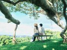大きなガジュマルの木陰でひと休み。沖縄の自然に包まれる穏やかな時間