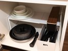レジデンスルームには調理器具一式やお皿などをご用意しています