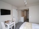 隣同士のお部屋がコネクティングドアで繋がれた部屋となっています。