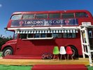 糸島LONDONBUSCAF。バスの2階に入ることもできます!〔二見ヶ浦から車で8分〕