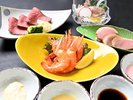 【夕食バイキング】バイキングでは、海の幸とお肉、どちらも味わえます。