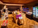 売店では、厳選された紀州の特産品を販売しています