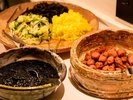 朝食バイキングでは、紀州南高梅や漬物の盛り合わせ、川海苔など、ご飯に最適な逸品を取り揃えました