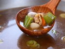【朝食バイキング】里山汁は素材の旨みが凝縮された滋味あふれる味わいで、心身ともに温まる一品です