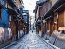 【京都祇園】伝統と華やかさが交わる京都祇園の街並み