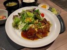 【ご夕食】★豚バラ炙り焼き定食 (仙台東オリジナルメニュー) 今日もお疲れさまの一膳に!