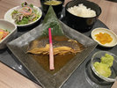 【ご夕食】★カレイの煮付け定食 (仙台東オリジナルメニュー) 心温まる一膳♪いかがでしょうか。