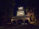 尾山神社 ホテルから車でおよそ5分。