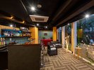 【bar】夜は落ち着いた雰囲気のバーラウンジでアルコールも楽しめます。