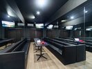 【カラオケルーム小】最新から懐メロまで。プライベート空間で歌い旅の思い出を彩る。カラオケ小