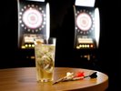 「千歳ハイボール」を味わいながらダーツやビリヤードのアミューズメントをお楽しみください。