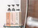 【バスルームアメニティ】シャンプー、コンディショナー、ボディソープをご用意