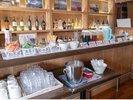 朝食はプレート式ですが、お飲み物やデザートはミニバイキングを行っております♪