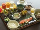 沖縄らしいお料理を少しずつ味わえる