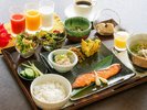 沖縄らしいお料理を少しずつ味わえる