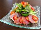 トマトがさっぱり感を演出