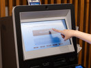 自動チェックイン機