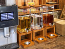 ラウンジ|FREE DRINK|コーヒーや紅茶などのソフトドリンクを24時間いつでも