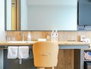 全室の冷蔵庫内にミネラルウォーターを、おひとり様1本ご用意。