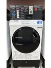 4階には全自動洗濯乾燥機を5台設置。洗濯から乾燥まで一度にでき、キャッシュレス決済にも対応!