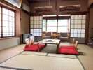 *和室12畳(客室一例)/畳の香りがほのかに薫るお部屋で団欒のひと時をお過ごし下さい。