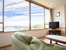 洋室の窓から鳥羽湾が一望