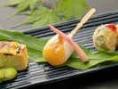 【ご夕食】季節の素材を趣向を凝らして使った歴史ある「平家料理」を提供しております。