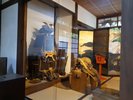 【平家の里】展示館では鎧、鞍、弓などの武具が展示されています。
