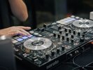 DJイベントは土曜日に開催中★