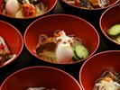 夕食ブッフェでは、盛岡三大麺などが食べ放題。お腹も心もいっぱいに♪