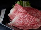 【鹿児島県産黒毛和牛しゃぶしゃぶ】とろけるような食感と旨みが口の中に広がります。