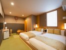 寶(たから)の部屋【禁煙】:金色の色調の華やかなお部屋、商売繁盛や開運を祈願される方におすすめです