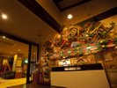 #館内_ロビーでは「黒石ねぷた」がお出迎えします