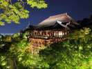 ライトアップされた清水寺(イメージ)
