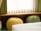 和のカワイイが詰まったお部屋で、お茶や和菓子を片手におくつろぎください♪