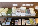 ◇無料のアメニティバー◇フロント横に設けております。