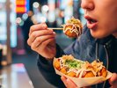 ご当地名物「たこ焼き」、ホテル近くのお店で食べられる!※イメージ