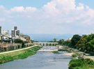 「鴨川」(祇園四条/河原町)ホテルより徒歩20分 or バスで10分