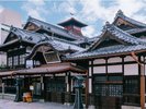 【道後温泉本館】徒歩約10分