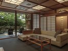 【庭園露天風呂付特別室80平米/水浅葱】